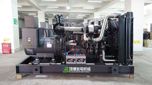 重塑能源格局：柴油發(fā)電機(jī)組在高溫高濕環(huán)境中提供穩(wěn)定電力，為現(xiàn)代工業(yè)注入強(qiáng)勁動(dòng)力
